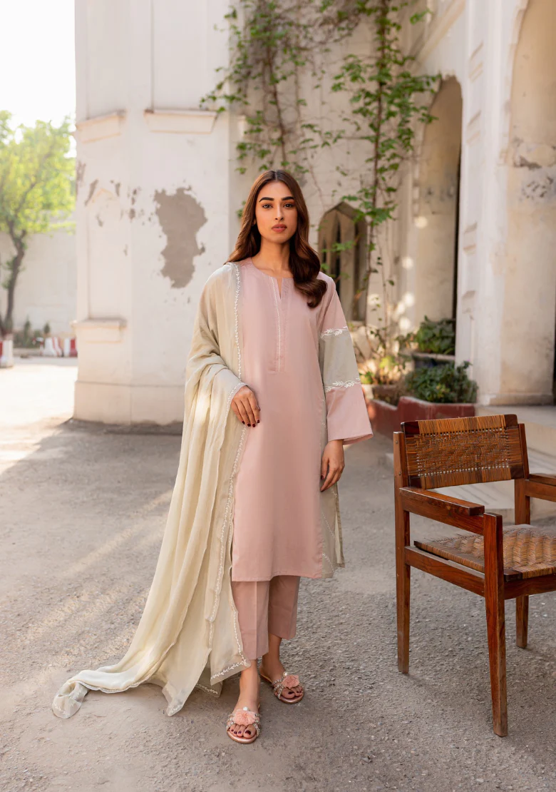 EVA Light Kink Kali Kurta